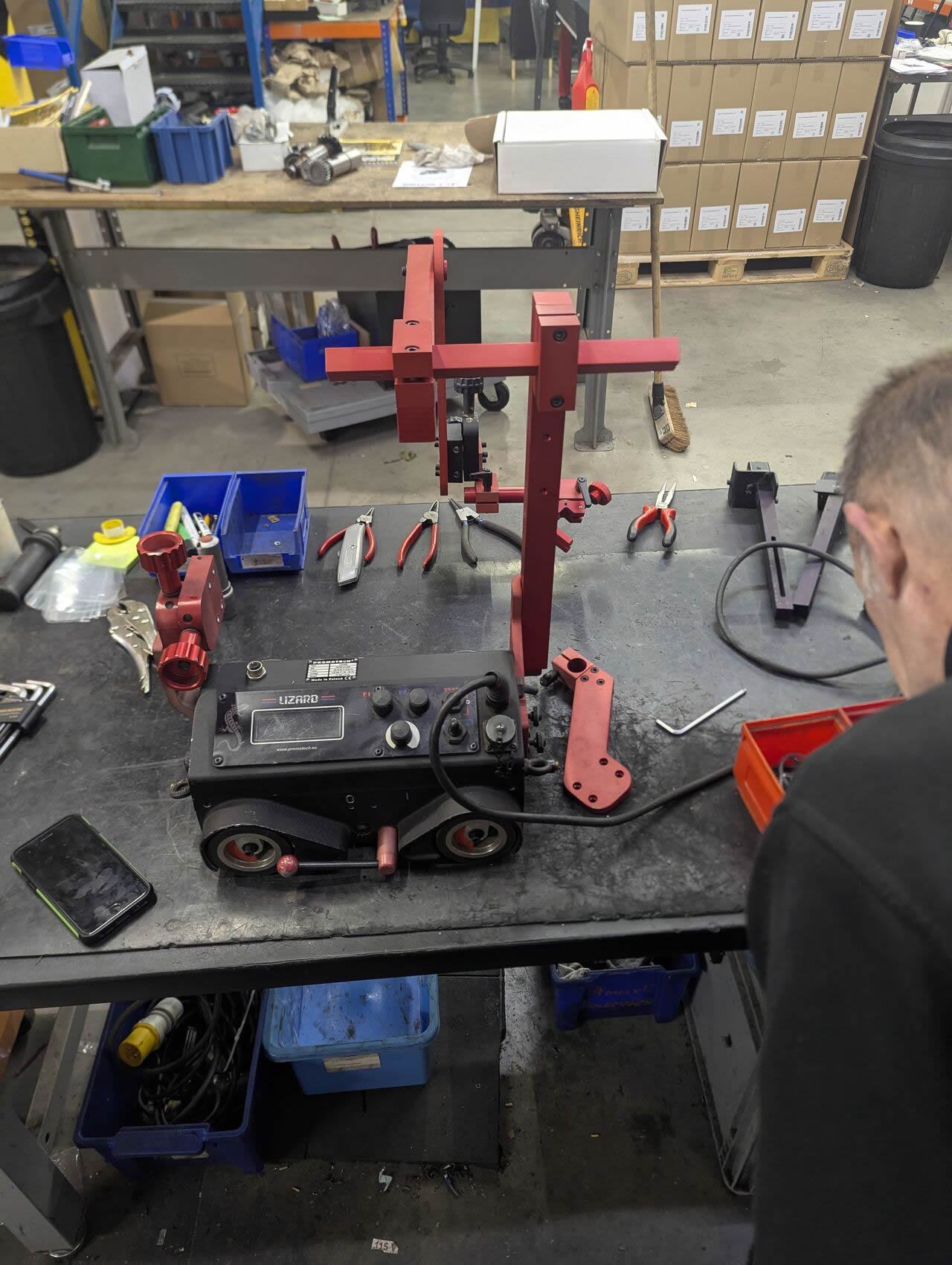 Lizard Automated Welding Tractor Goes Out Of The Door